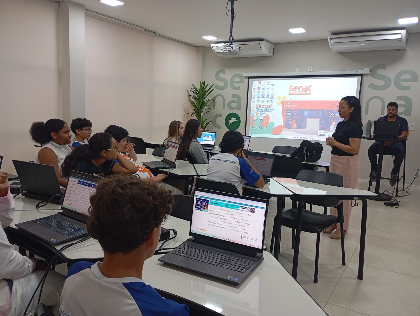 Senac de Sinop oferece cerca de 80 vagas em cursos de informática, vendas e saúde