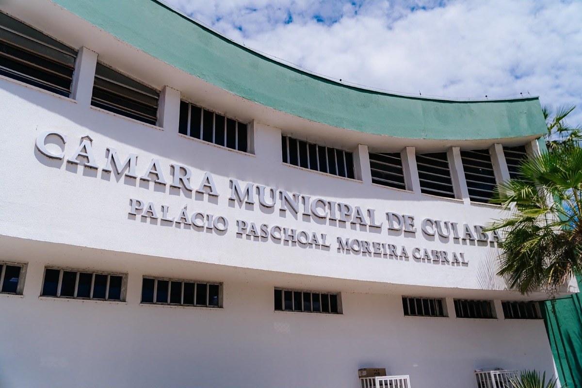 fachada camara de cuiaba