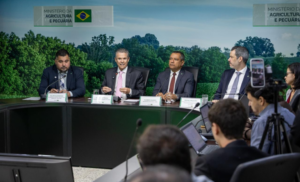 Ministro André de Paula na coletiva do Mapa sobre Newcastle em SC, Brasília, 19/10/2026; foto de arquivo.
